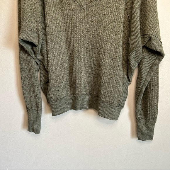 Free People Santa Clara Olive Green Slouchy Dolman Sleeve Thermal Top - Picture 5 of 11